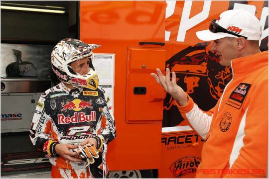fb_42997_Cairoli_Everts_MXGP2010_R05_a01