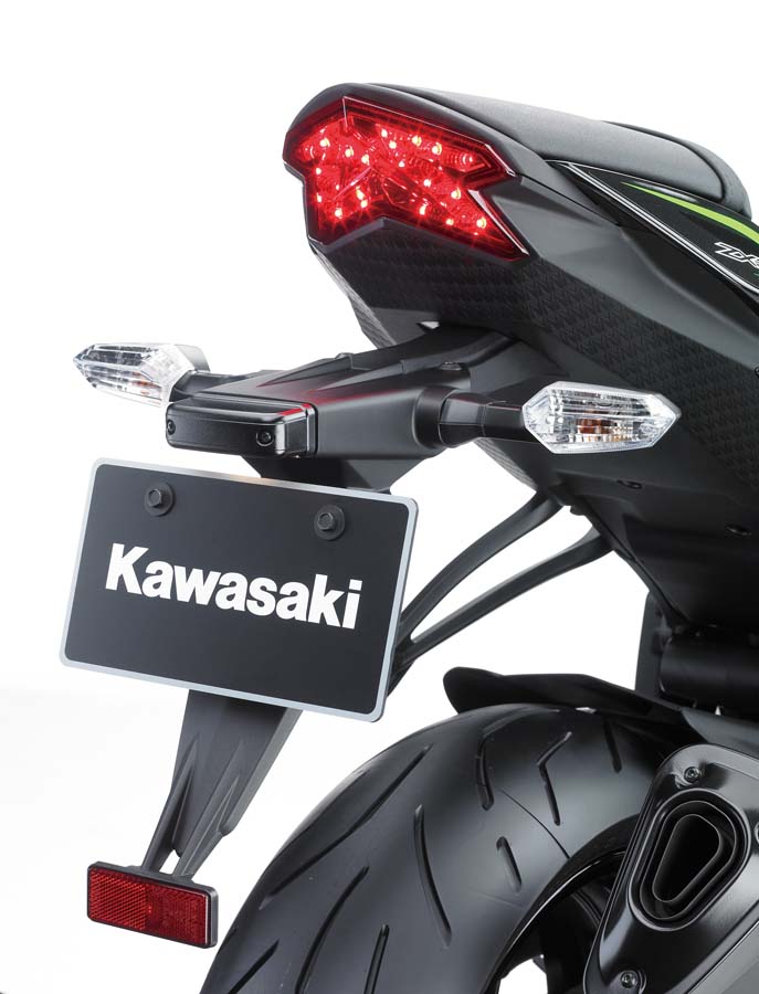 big Kawasaki_Ninja_ZX6R_2013_17