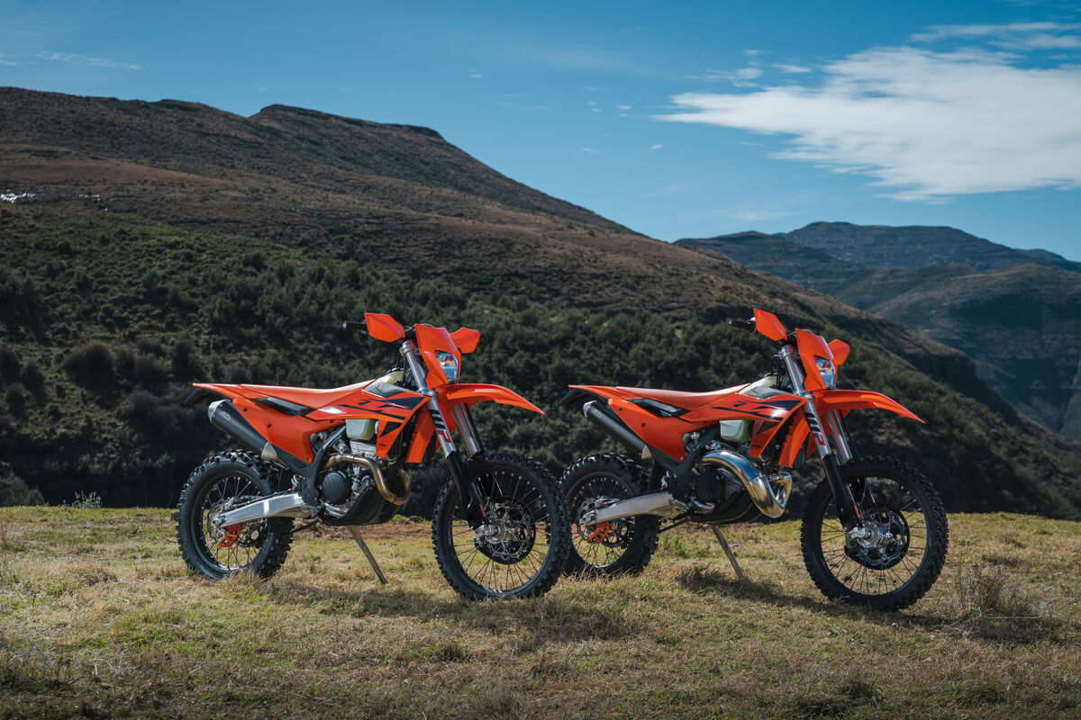 592913 MY25 KTM EXC RANGE 02 STATIC EXC Range