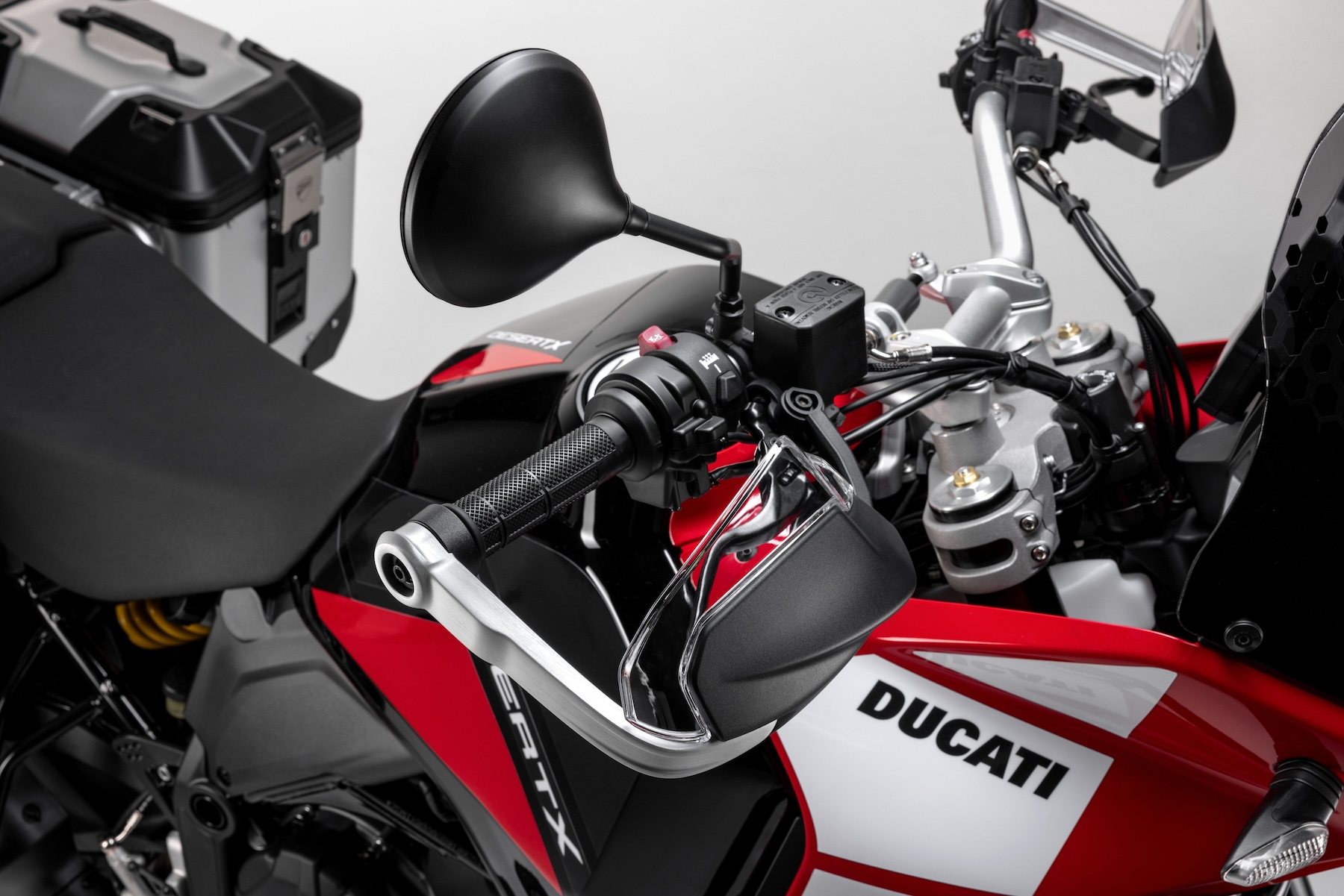 MY25 DUCATI DESERTX DISCOVERY 007 UC652586 High