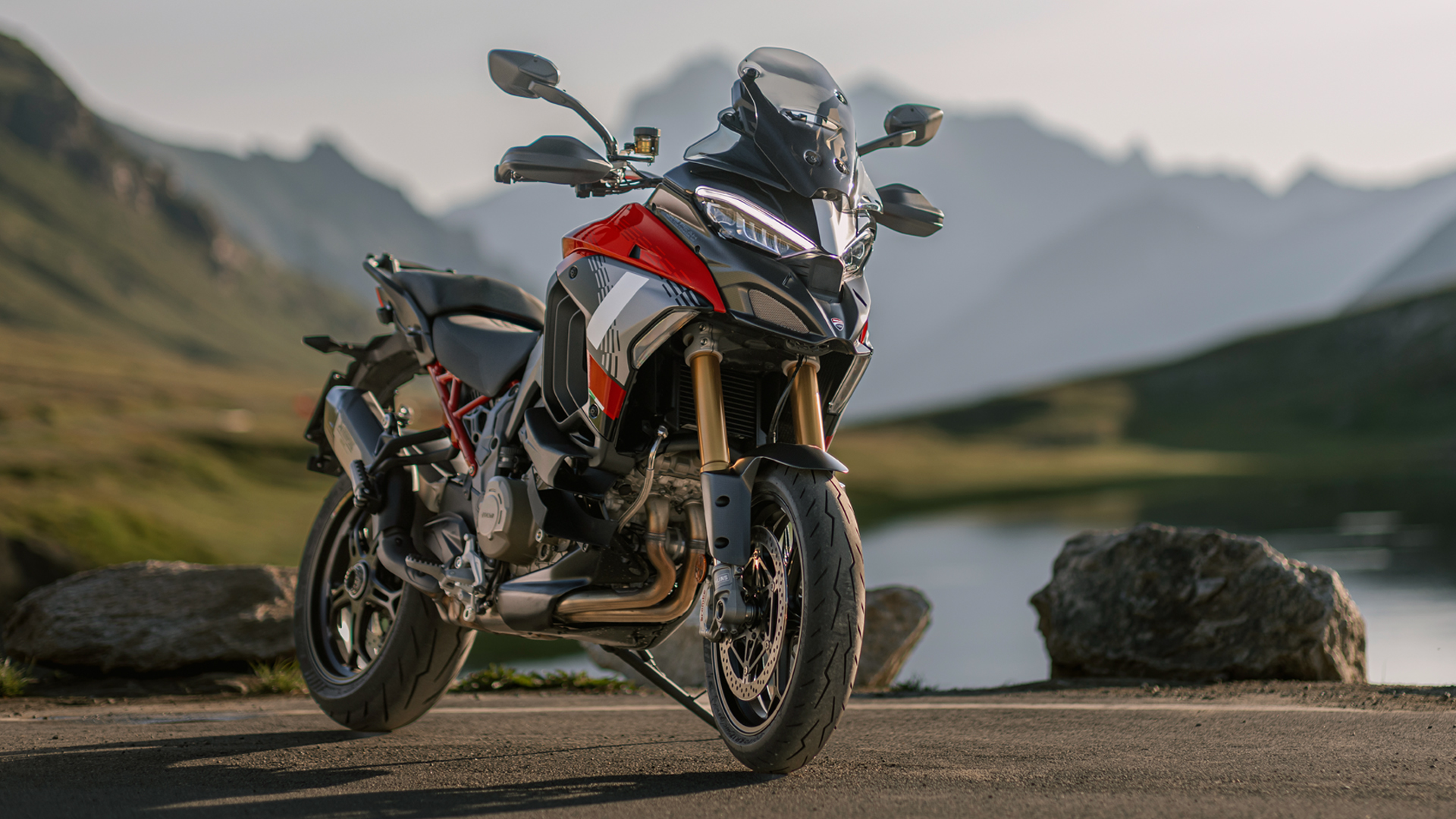 Ducati MY25 Multistrada V4 Pikes Peak overview gallery 1920x1080 01