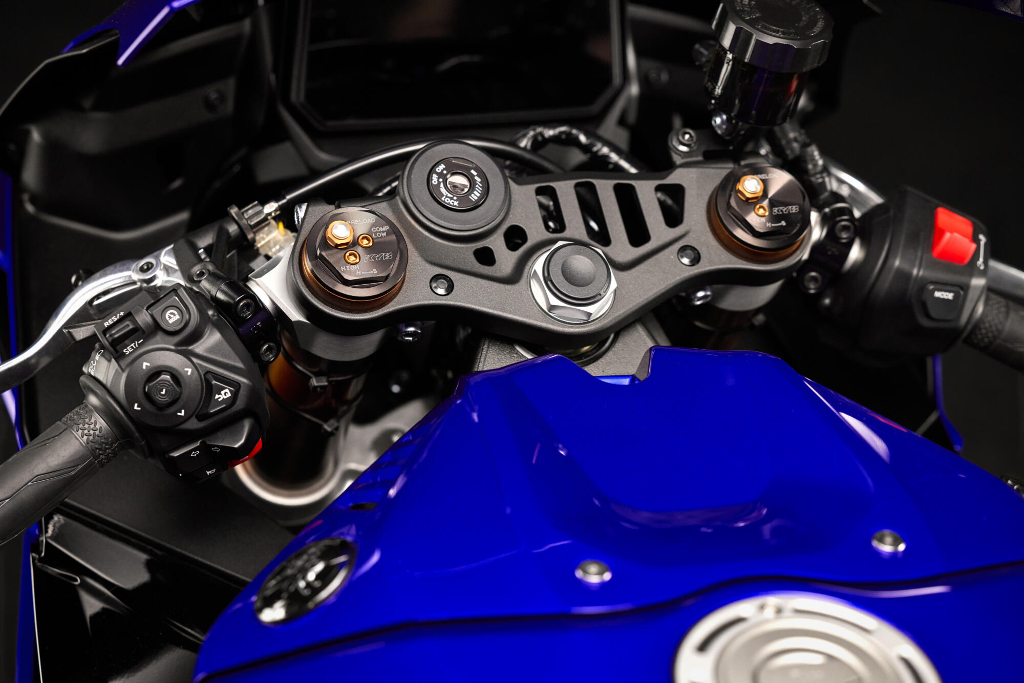 2025 Yamaha YZF900R9 EU Detail 007 03