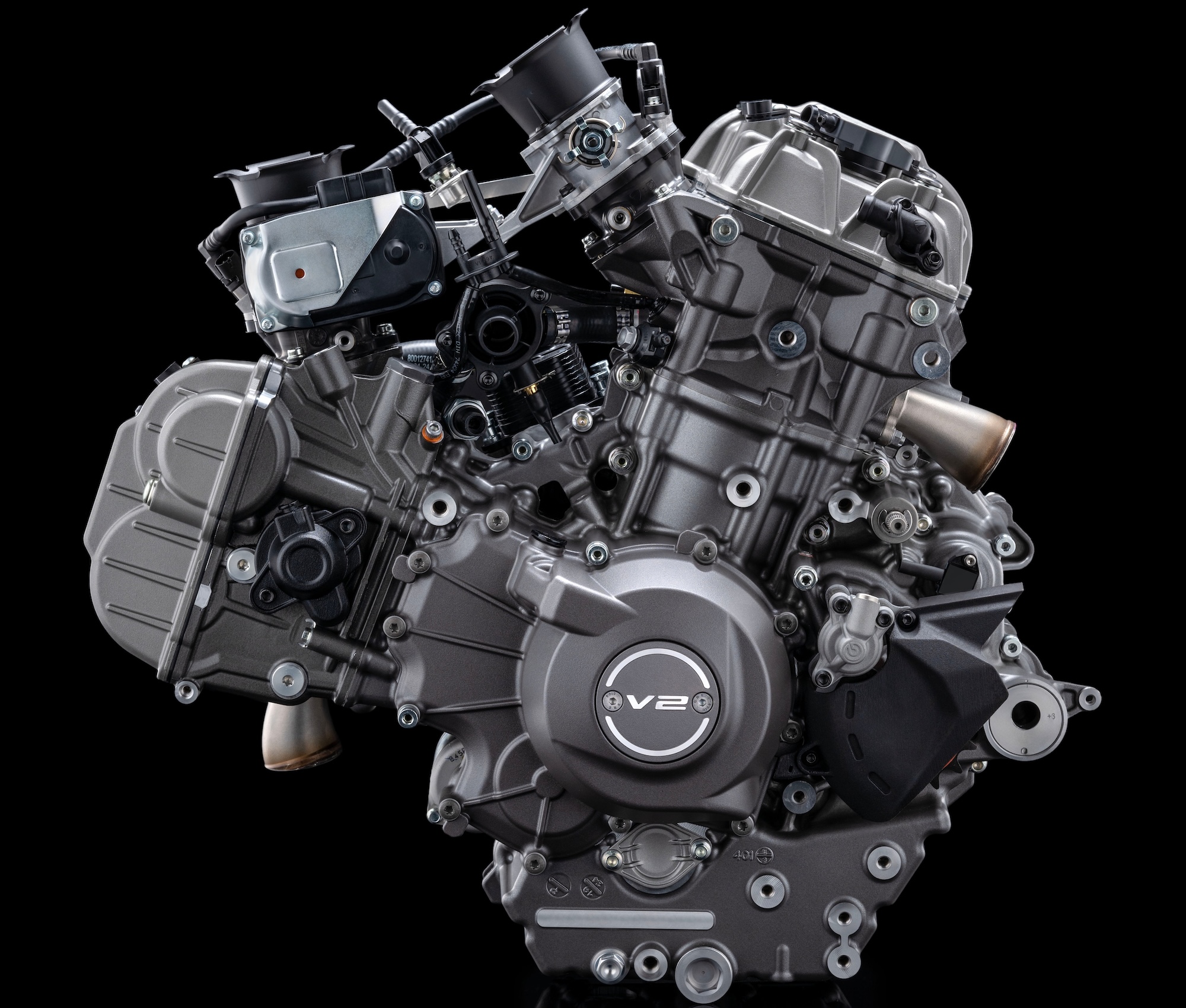 02 NEW ENGINE V2 UC716650 High