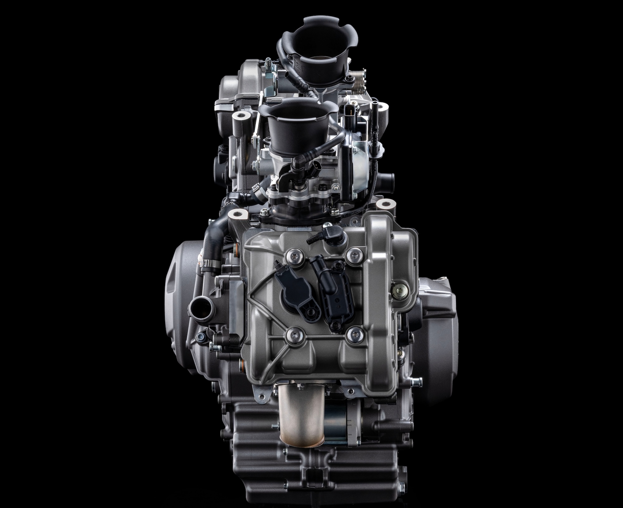 03 NEW ENGINE V2 UC716647 High