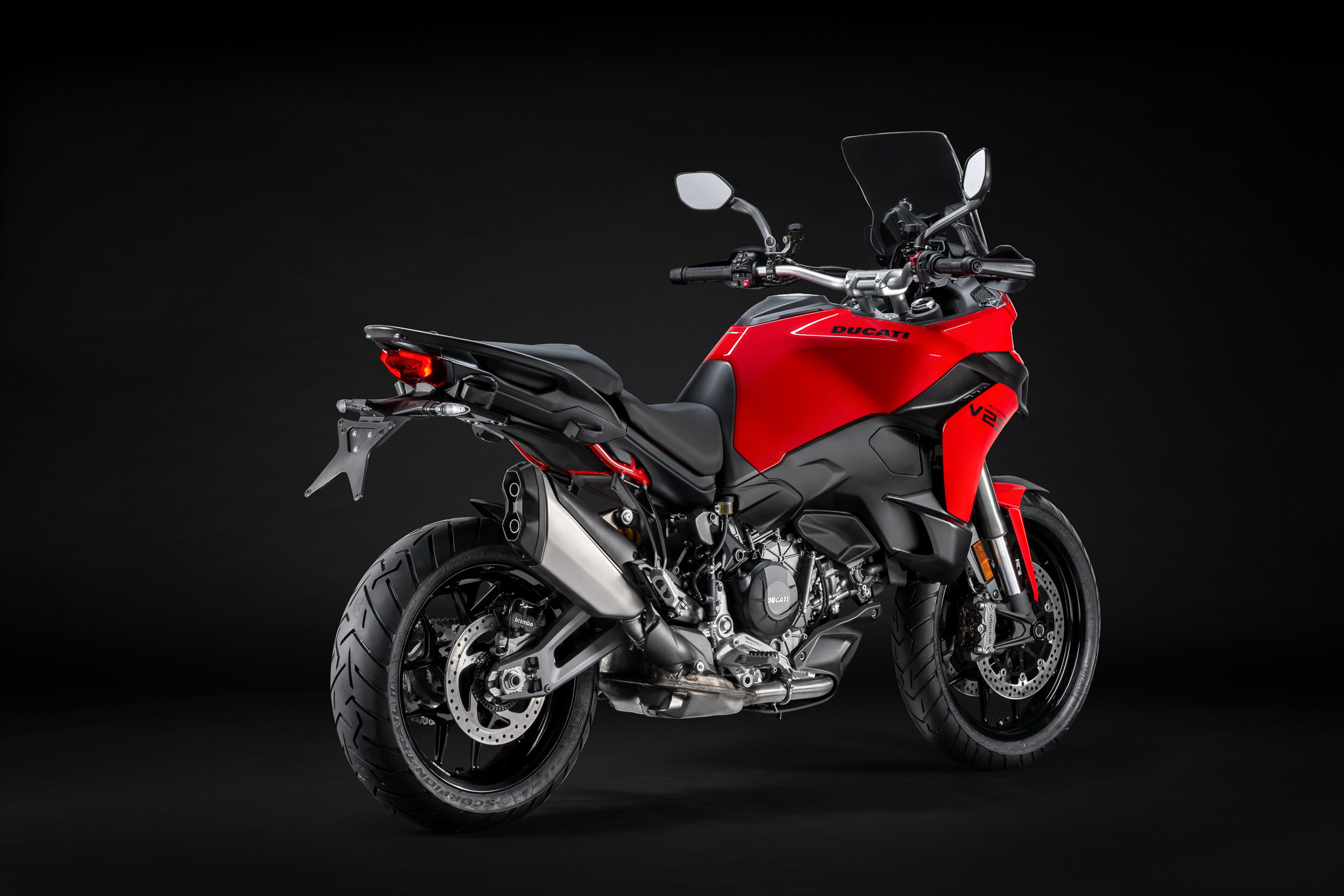 03 MY25 MULTISTRADA V2 STUDIO 7 UC732387 High