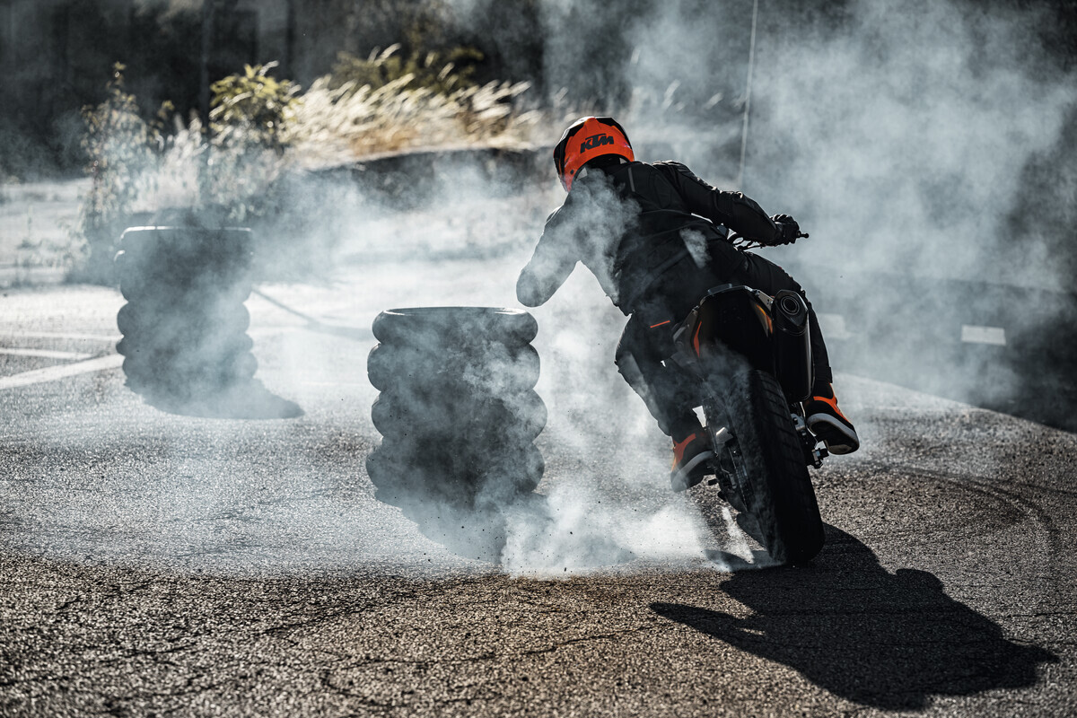 2025 KTM 790 DUKE 2