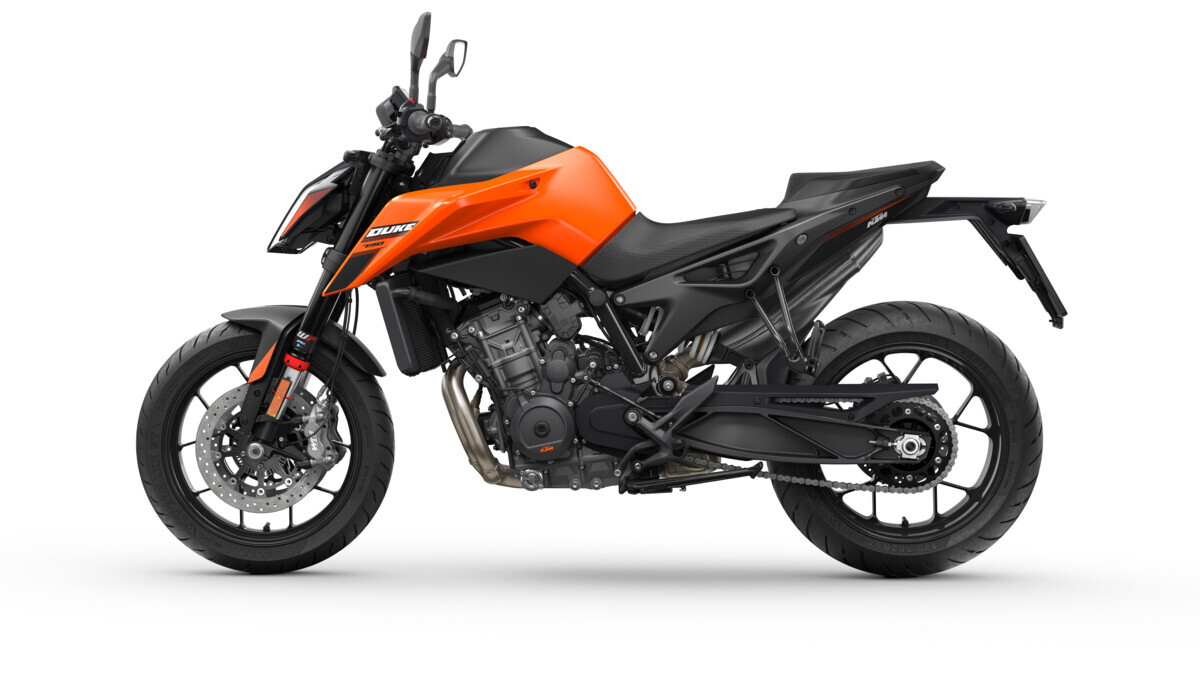 2025 KTM 790 DUKE 4