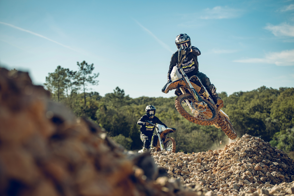 FAM ENDURO 250 450 MY26 DAY 2 ACTION 0117